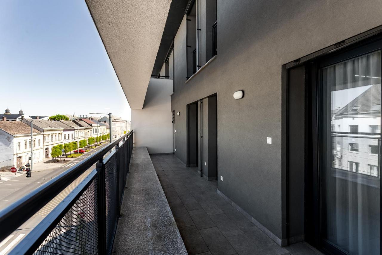 Avand Apartments Debrecen Eksteriør bilde